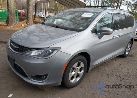2017 Chrysler Pacifica Touring-L Plus z USA, uszkodzony, nr VIN 2C4RC1EGXHR703830